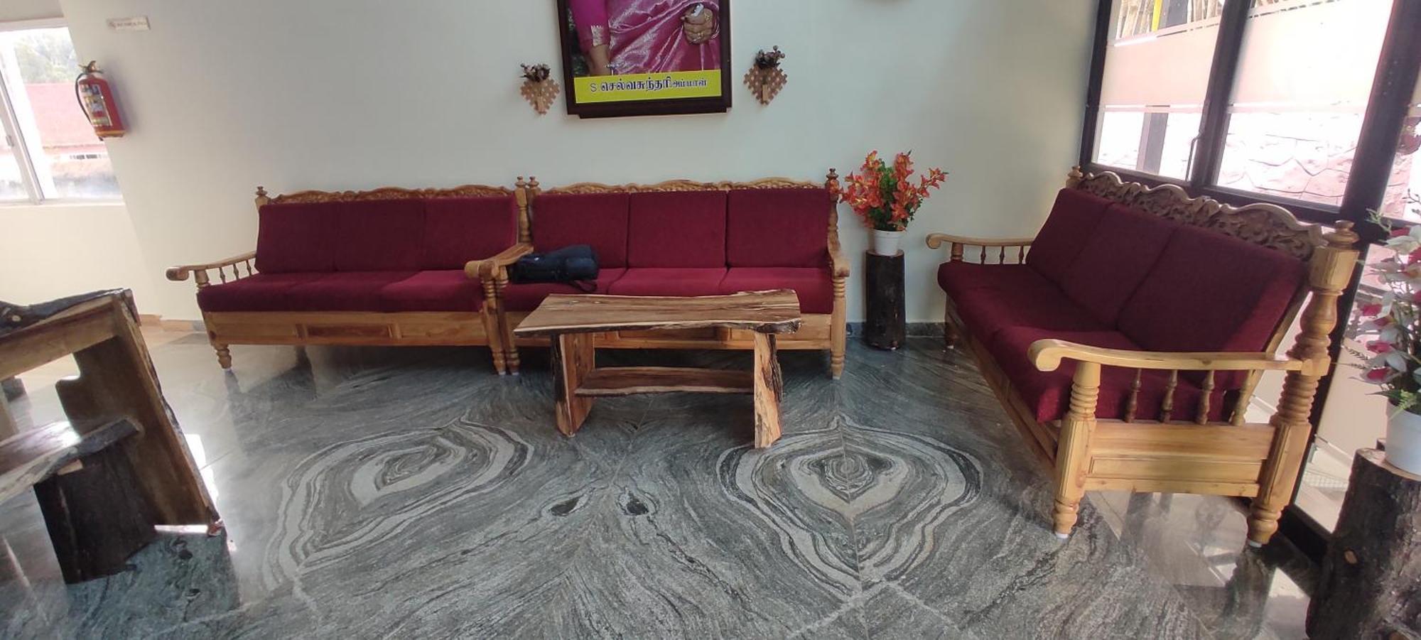 Vetrivel International By Brown Tree Resorts Kodaikanal Exterior photo